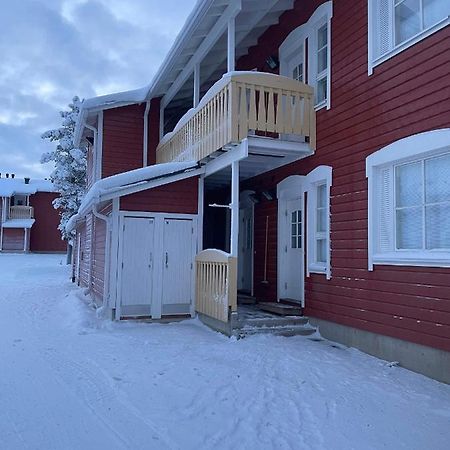 萨利色尔卡Outapailakka K19公寓 外观 照片
